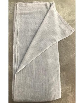 светло-серым пашминой из чистого кашемира