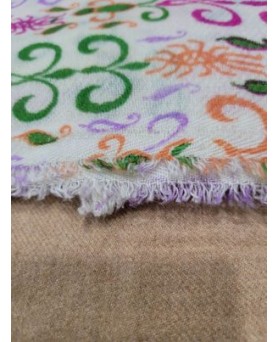 Pashmina Himalayan aus Kaschmir Empire-Muster Grün Orange Rosa auf weißem Hintergrund
